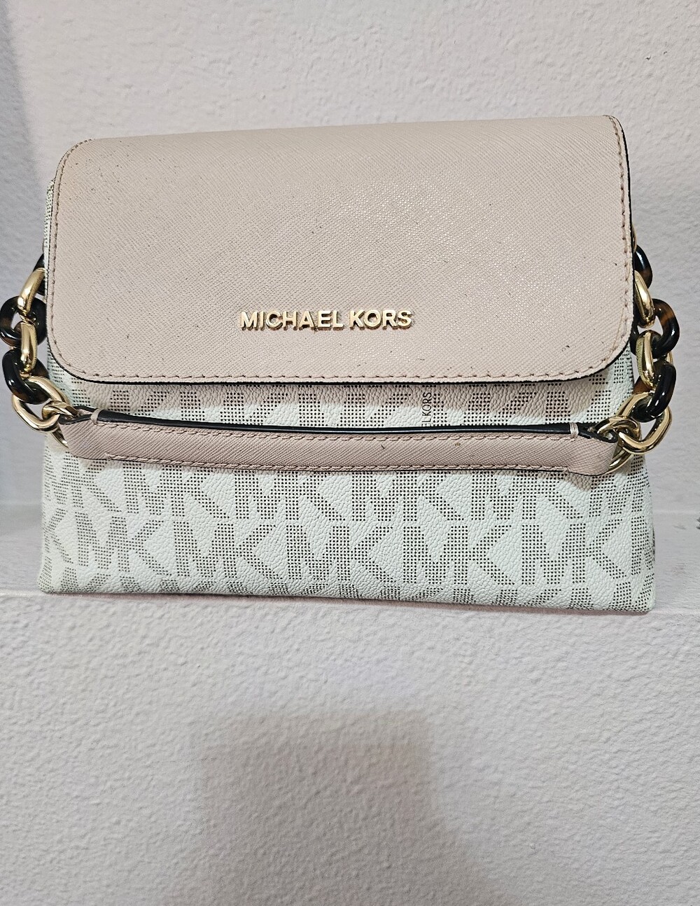 Michael Kors Pale Pink & White Small Portia Shoulder Bag.